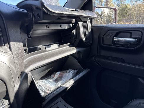 Used 2025 Chevrolet Silverado 1500 W/T w/ Trailering Package image 25