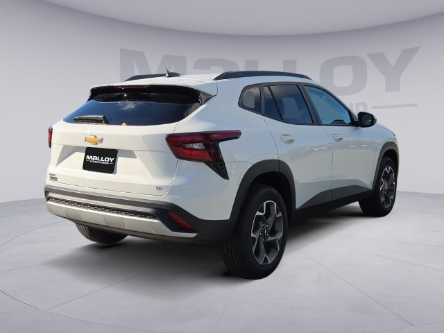 Used 2026 Chevrolet Trax LT w/ LT Convenience Package FWD image 5