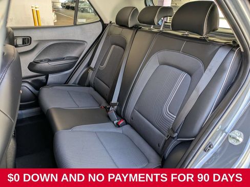 Used 2025 Hyundai Venue Limited FWD image 24