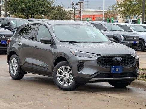 New 2026 Ford Escape Active image 2