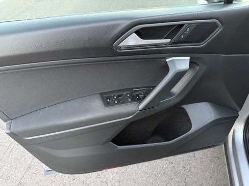 Used 2019 Volkswagen Tiguan S image 17