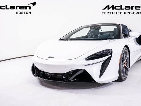 Used 2025 McLaren Artura Spider RWD image 11