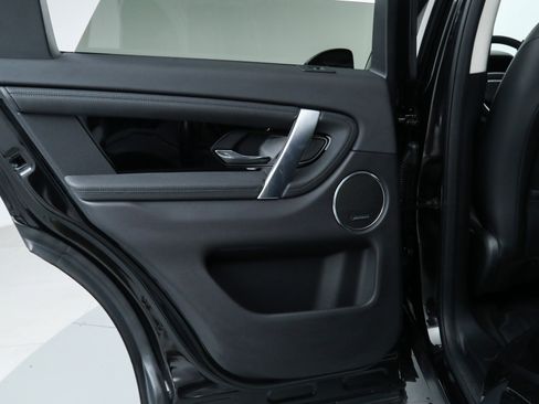 Used 2024 Land Rover Discovery Sport S image 32