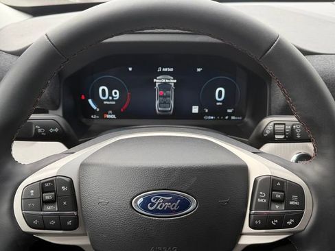 New 2026 Ford Explorer Active w/ Active Comfort Package image 24