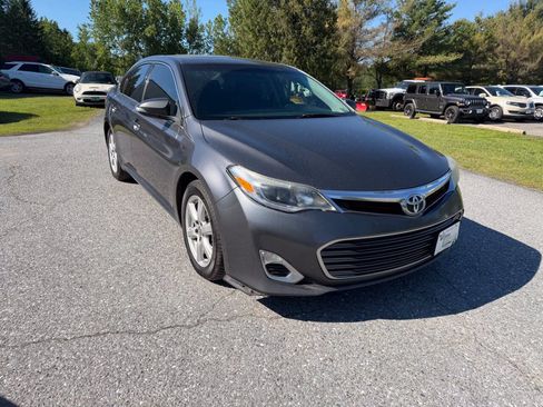 Used 2014 Toyota Avalon XLE FWD image 7