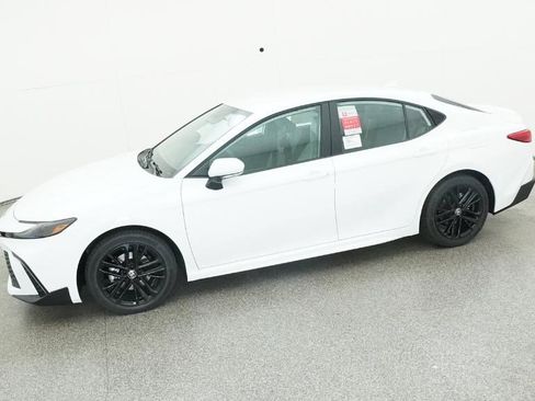 New 2026 Toyota Camry SE image 43