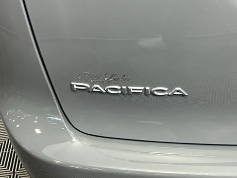 Used 2023 Chrysler Pacifica Pinnacle image 30
