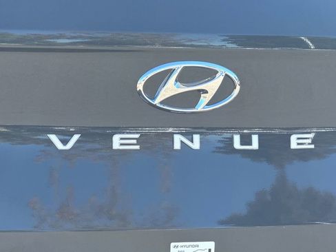 New 2026 Hyundai Venue SEL image 23