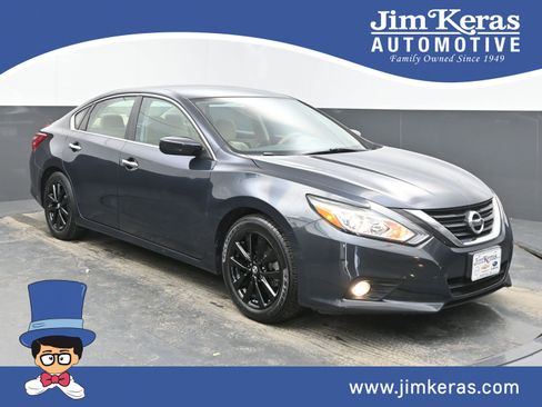 Used 2018 Nissan Altima 2.5 SV image 1