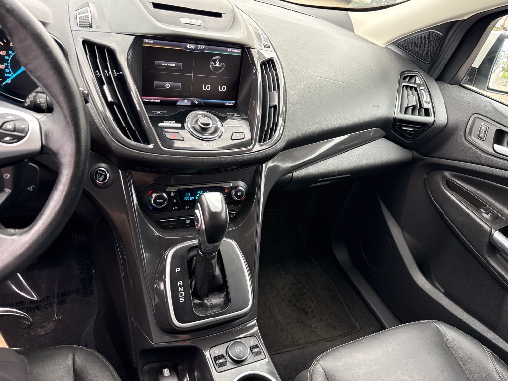 Used 2014 Ford Escape Titanium w/ Equipment Group 401A FWD image 17