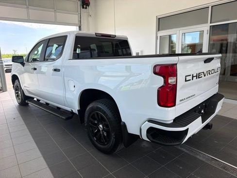 Used 2020 Chevrolet Silverado 1500 RST AWD/4WD image 3