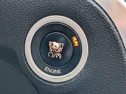 Used 2015 Chrysler 300 C w/ Light Group image 29