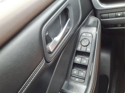 Used 2023 Nissan Rogue SV w/ SV Premium B Package AWD/4WD image 29