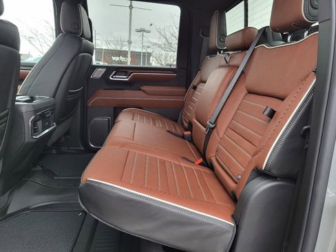 New 2026 GMC Sierra 2500 Denali Ultimate w/ Max Trailering Package image 5