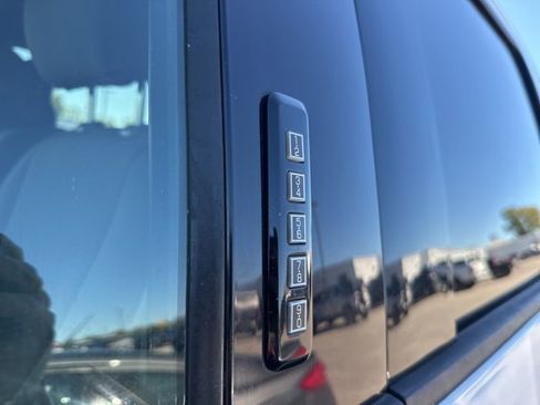 Used 2019 Ford F150 XLT w/ Equipment Group 302A Luxury image 4