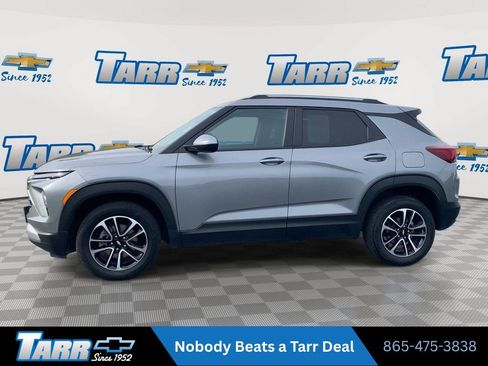 Used 2025 Chevrolet TrailBlazer LT AWD/4WD image 5