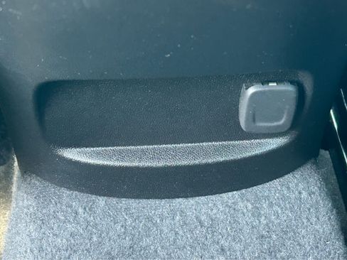 Used 2025 Chevrolet Malibu LT FWD image 9