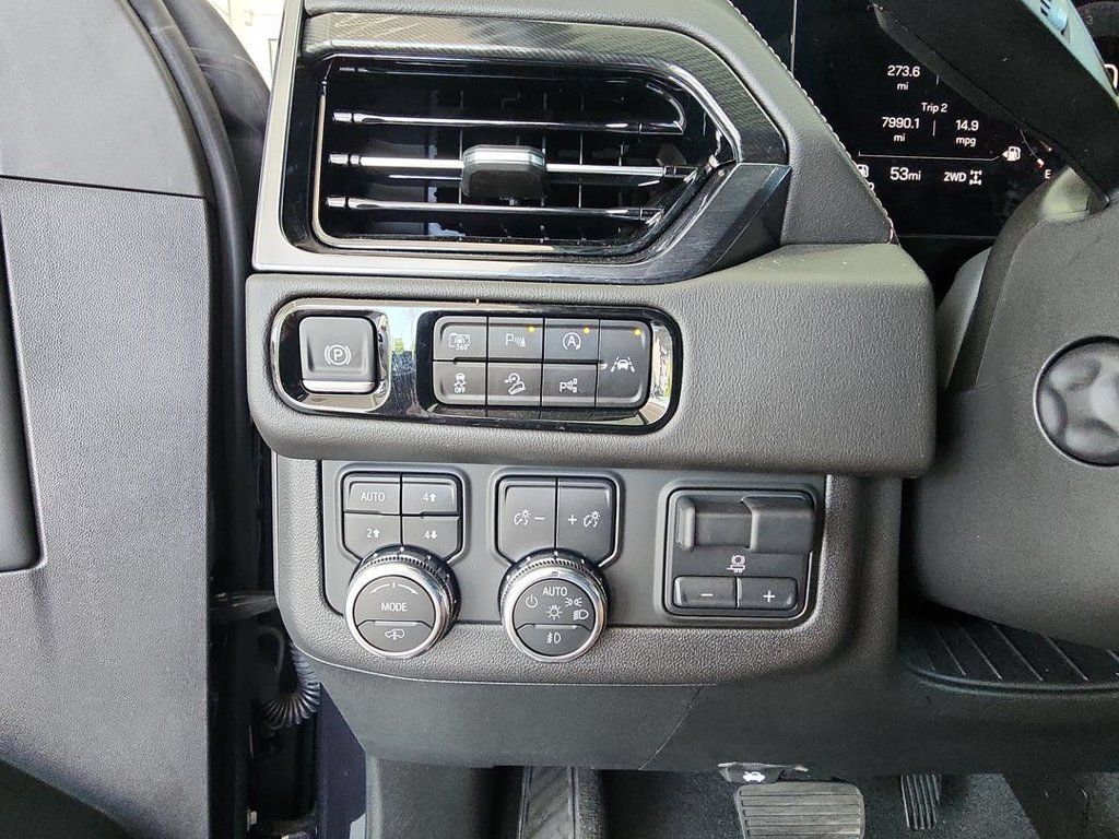 Certified 2025 GMC Yukon XL AT4 w/ AT4 Premium Plus Package AWD/4WD image 16