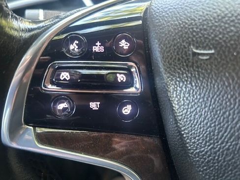 Used 2016 Cadillac SRX Luxury w/ Driver Awareness Package FWD image 9