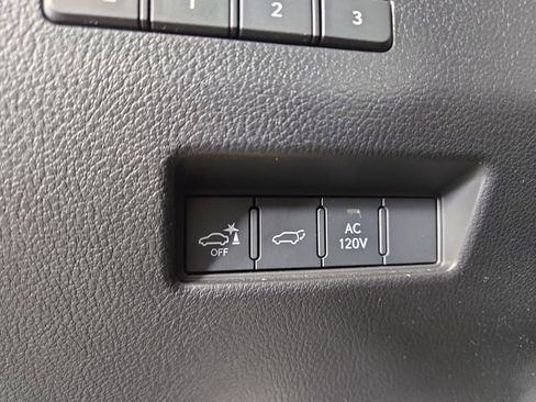 Used 2024 Lexus GX 550 w/ Accessory Package (2T) AWD/4WD image 31