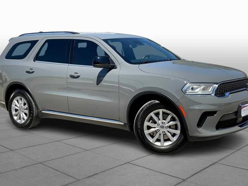 Used 2023 Dodge Durango SXT Launch Edition image 4