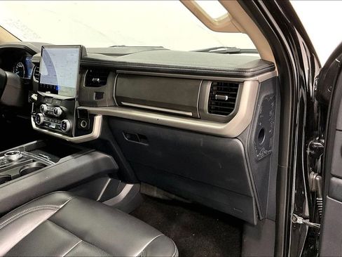 Used 2023 Ford Expedition XLT RWD image 19