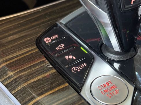 Used 2019 BMW X5 xDrive40i w/ Premium Package 2 image 32