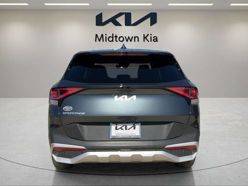Used 2025 Kia Sportage EX FWD image 4