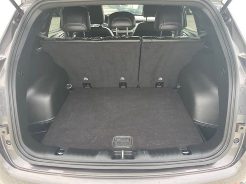 Used 2024 Jeep Compass Limited image 35