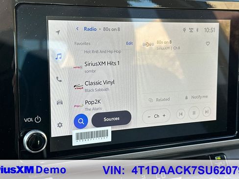 Used 2025 Toyota Camry LE image 28