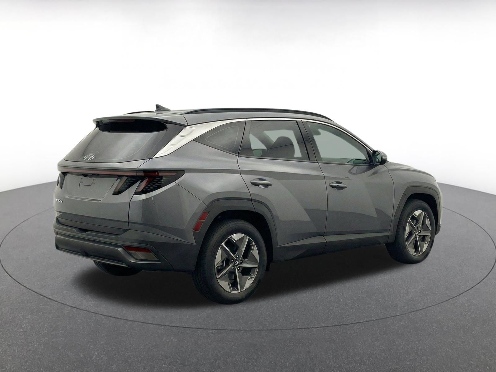 Used 2025 Hyundai Tucson SEL AWD/4WD image 8