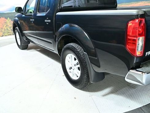 Used 2021 Nissan Frontier SV image 7