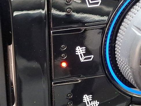 Used 2024 Chevrolet Silverado 1500 ZR2 w/ Technology Package image 25