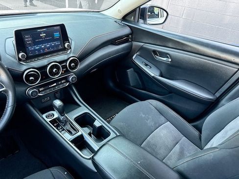 Certified 2023 Nissan Sentra SR w/ Midnight Edition Package FWD image 18