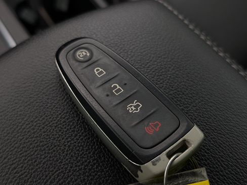 Certified 2018 Ford Escape Titanium image 34