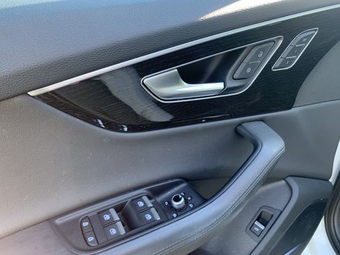Used 2022 Audi Q7 Premium Plus image 15