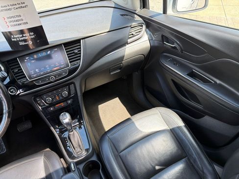 Used 2019 Buick Encore Essence w/ Experience Buick Package FWD image 21