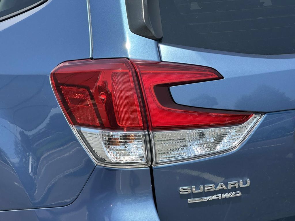 Used 2021 Subaru Forester Premium AWD/4WD image 8