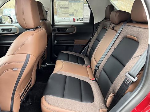 New 2026 Ford Bronco Sport Outer Banks w/ Outer Banks Tech Package+ AWD/4WD image 12