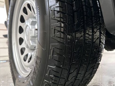 Used 2024 Chevrolet Colorado W/T image 27