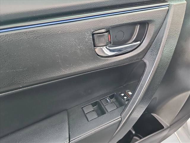 Used 2019 Toyota Corolla SE FWD image 23