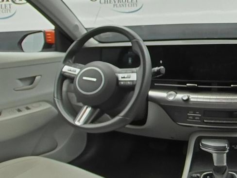 Used 2025 Hyundai Kona SEL FWD image 16