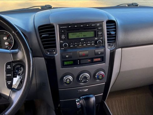 Used 2007 Kia Sorento EX image 6