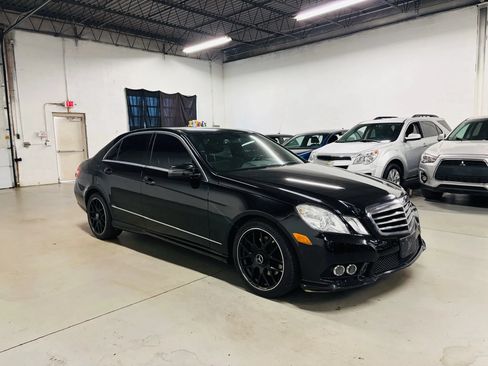 Used 2010 Mercedes-Benz E 350 4MATIC Sedan image 4