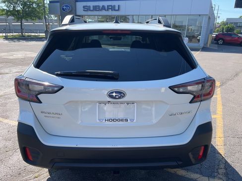 Used 2022 Subaru Outback Premium image 6