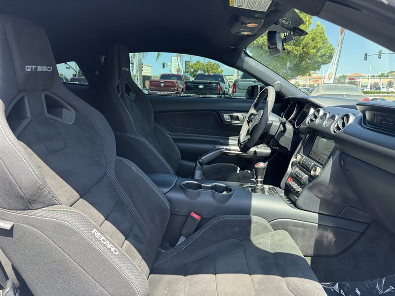 Used 2017 Ford Mustang Shelby GT350 w/ Electronics Package RWD image 32