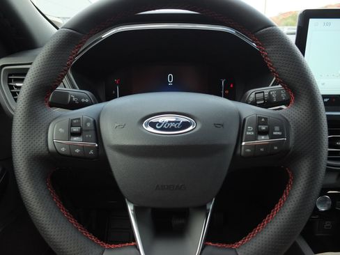 New 2026 Ford Escape ST-Line w/ Tech Pack #1 image 17