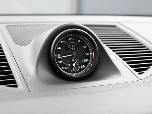 Certified 2026 Porsche Macan AWD/4WD image 20