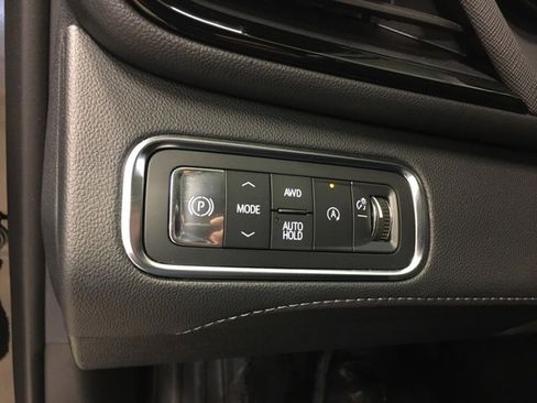 Used 2025 Buick Enclave Preferred image 31