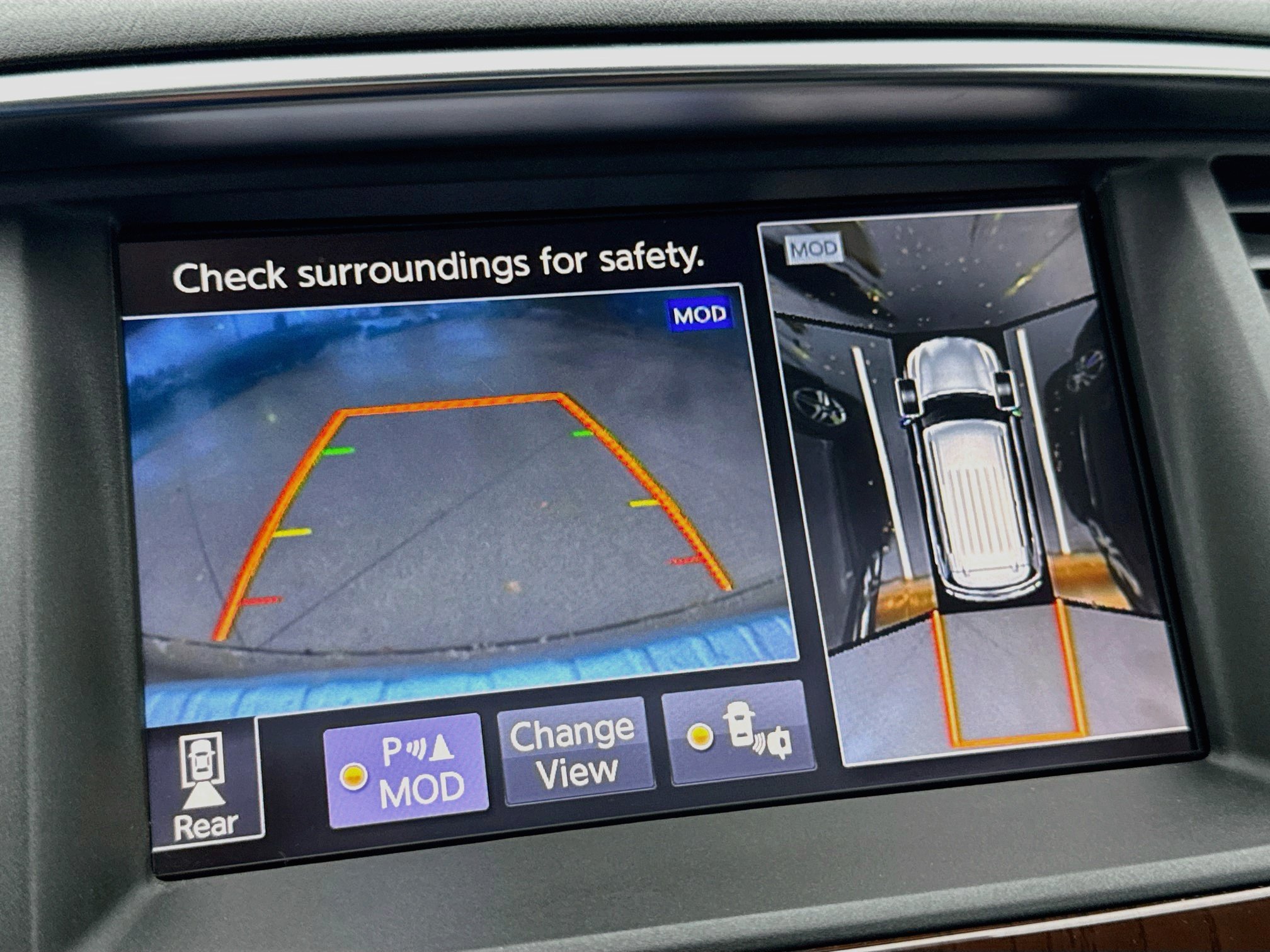 Used 2018 INFINITI QX80 4WD w/ Deluxe Technology Package image 17